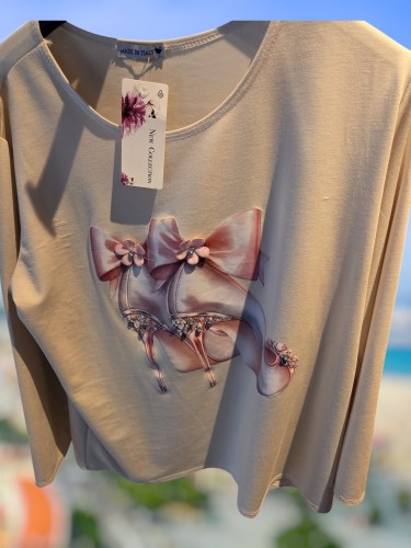 trui met 3D schoenprint beige trui met 3D schoenprint beige