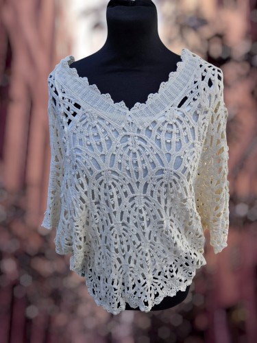 Opengewerkte Top met V-Hals Beige